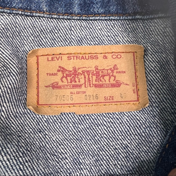 Levi Strauss & Co. Button up Denim Blue Jean Jacket Size 40 All Cotton L070622 - Picture 4 of 4